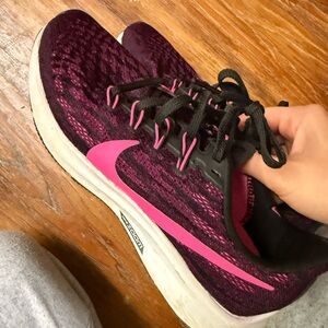 Nike zoom running shoes women’s 8.5